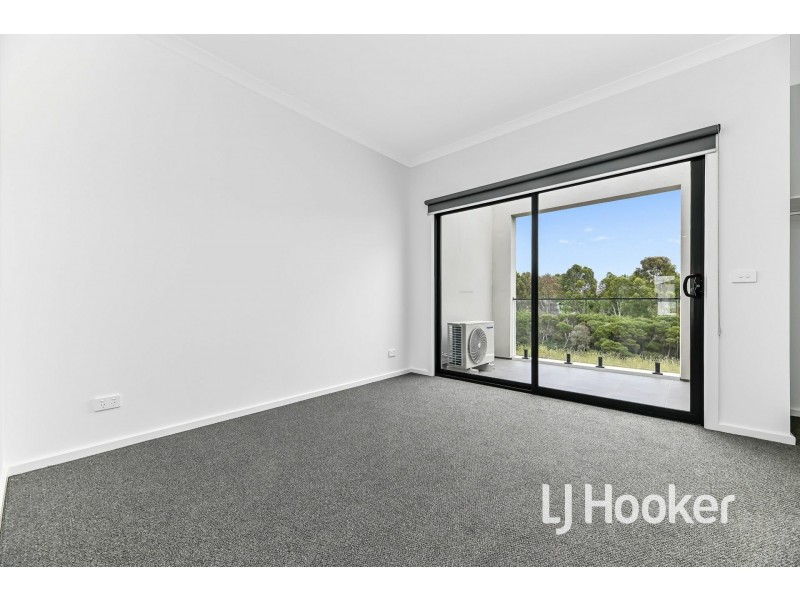 5 Limestone Drive, Berwick VIC 3806