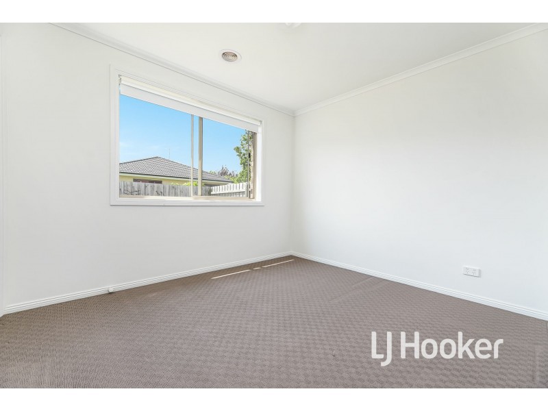 9 Tribuzi Close, Pakenham VIC 3810