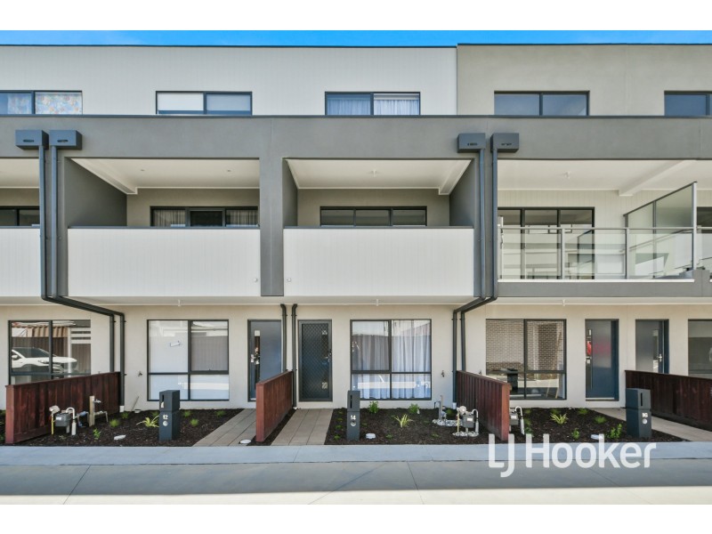 14 Rubus Way, Pakenham VIC 3810