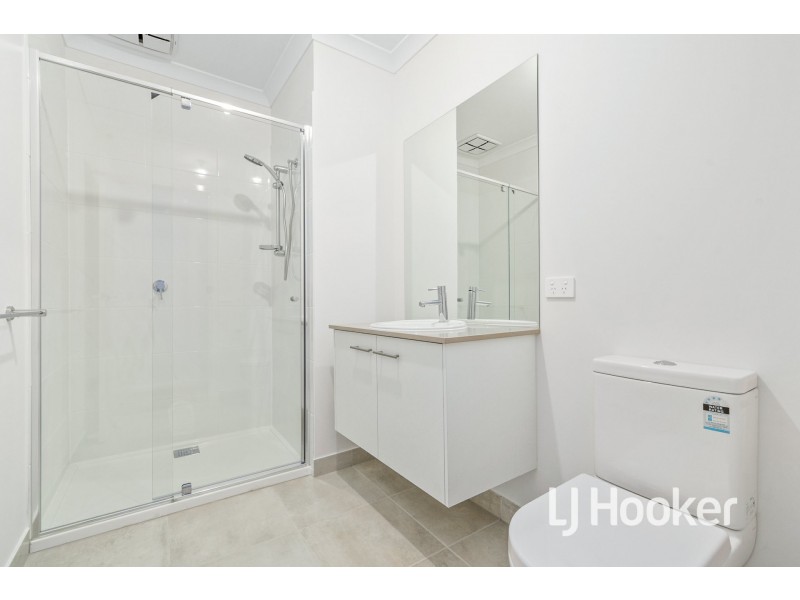 14 Rubus Way, Pakenham VIC 3810