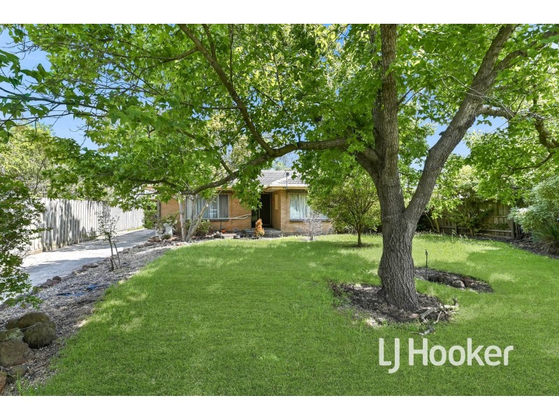 9 Home Road, Nar Nar Goon VIC 3812