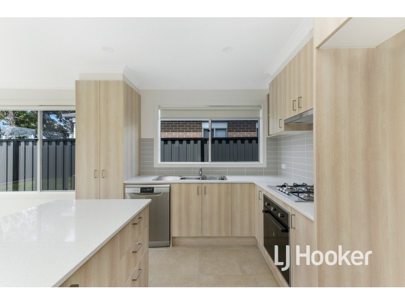20 Expedition Circuit, Pakenham VIC 3810