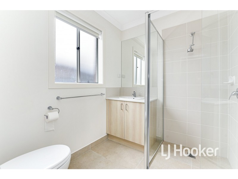 20 Expedition Circuit, Pakenham VIC 3810