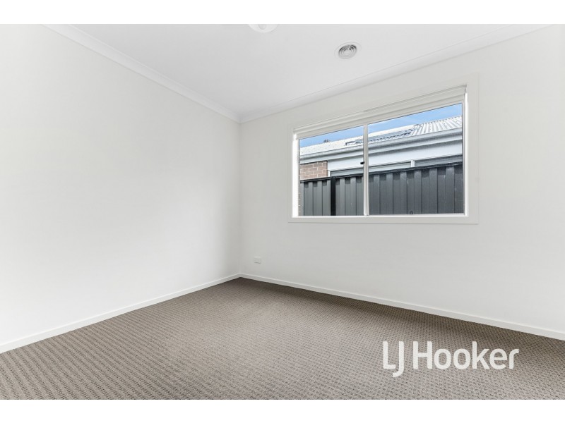 20 Expedition Circuit, Pakenham VIC 3810