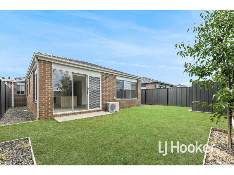 20 Expedition Circuit, Pakenham VIC 3810