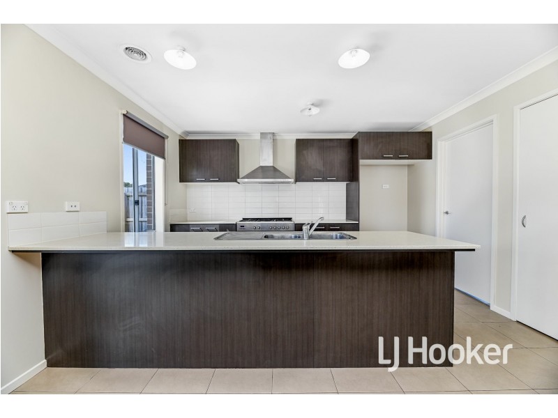 34 Verdant Avenue, Officer VIC 3809