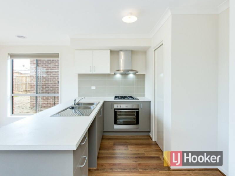 7 Clairwood Avenue, Pakenham VIC 3810