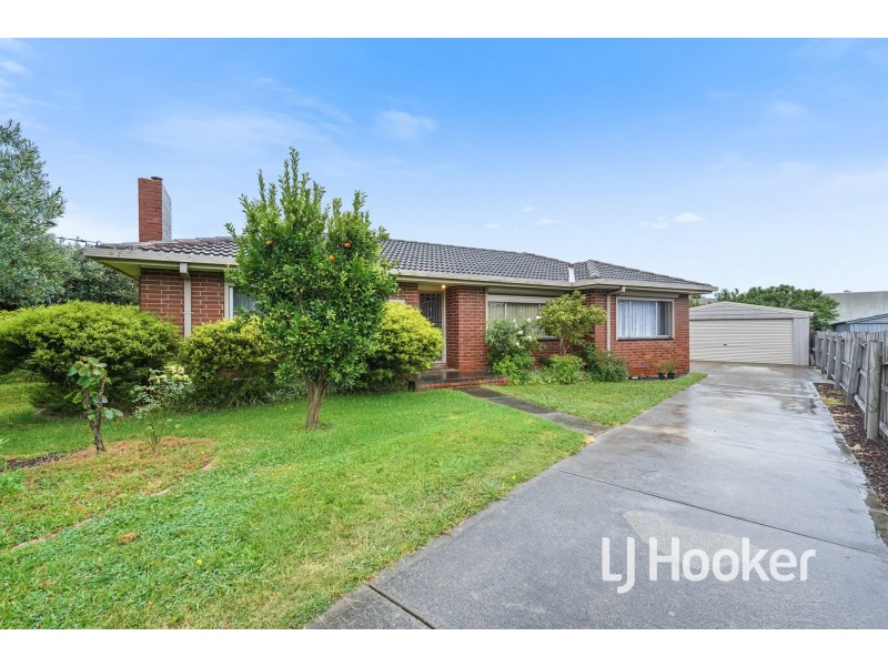 10 Charles Street, Pakenham VIC 3810