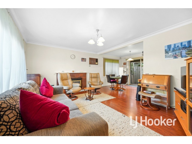 10 Charles Street, Pakenham VIC 3810