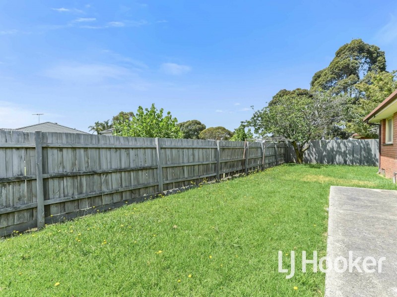 6/4 Guest Road, Pakenham VIC 3810