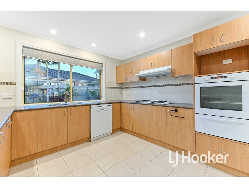 23 Kingdom Drive, Cranbourne VIC 3977