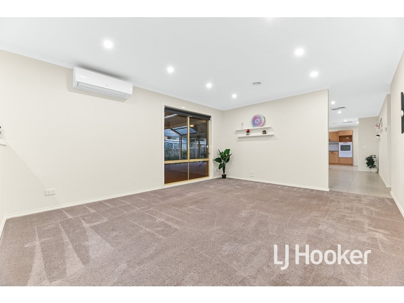 23 Kingdom Drive, Cranbourne VIC 3977