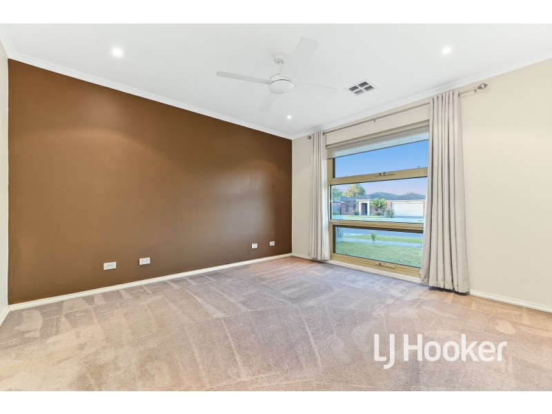 23 Kingdom Drive, Cranbourne VIC 3977