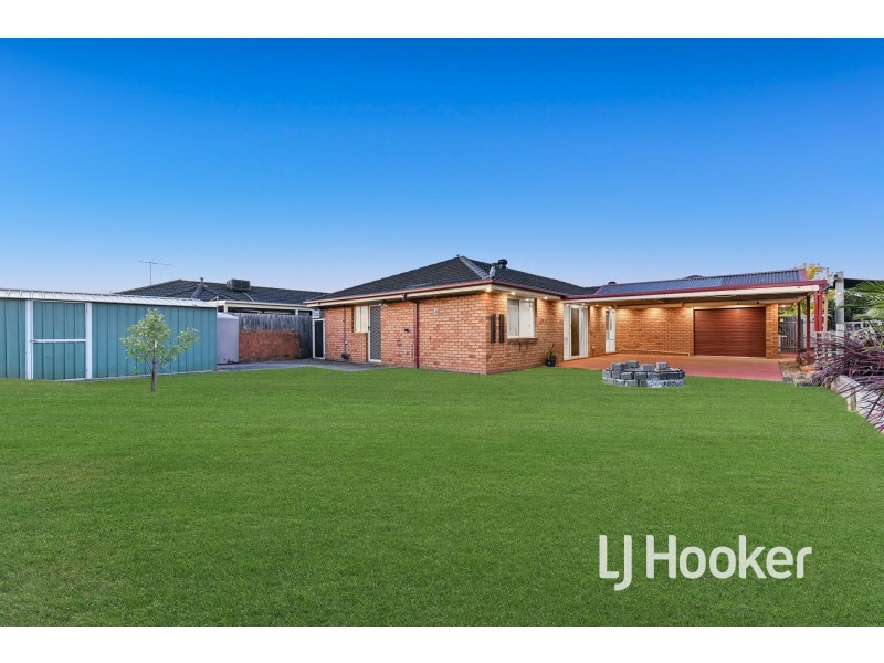 23 Kingdom Drive, Cranbourne VIC 3977