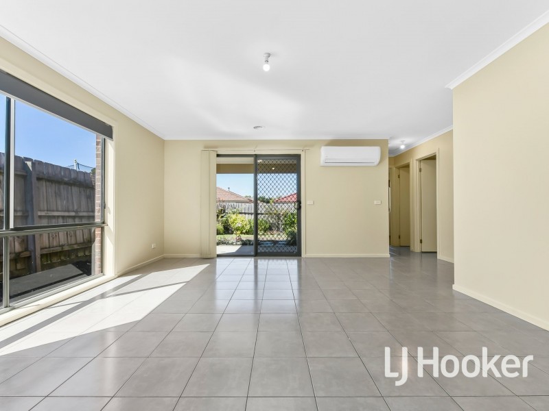 43 Pommel Street, Pakenham VIC 3810