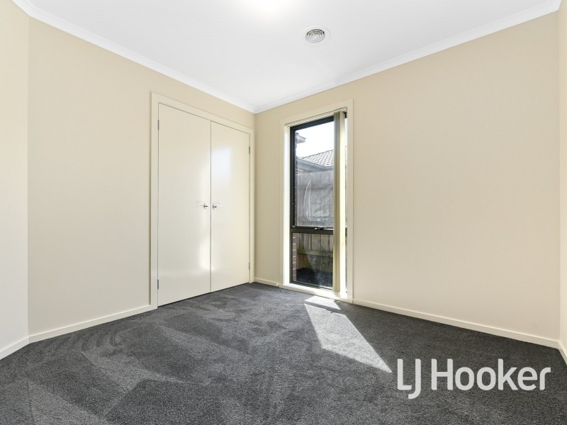 43 Pommel Street, Pakenham VIC 3810