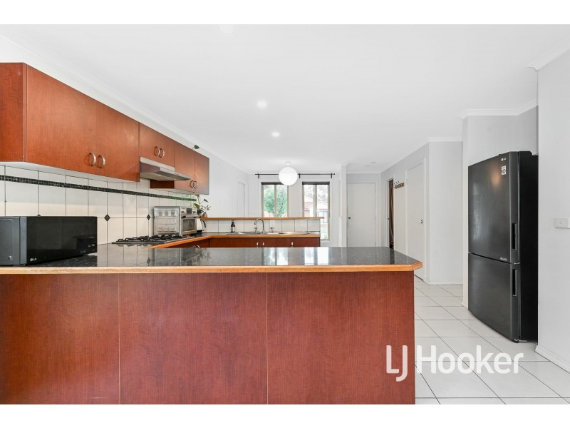 17 Grand Central Boulevard, Pakenham VIC 3810
