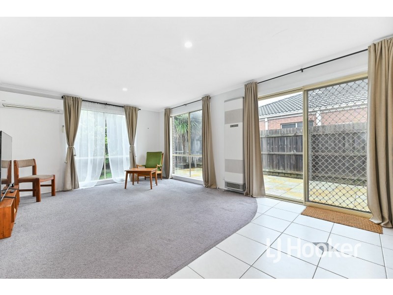 17 Grand Central Boulevard, Pakenham VIC 3810