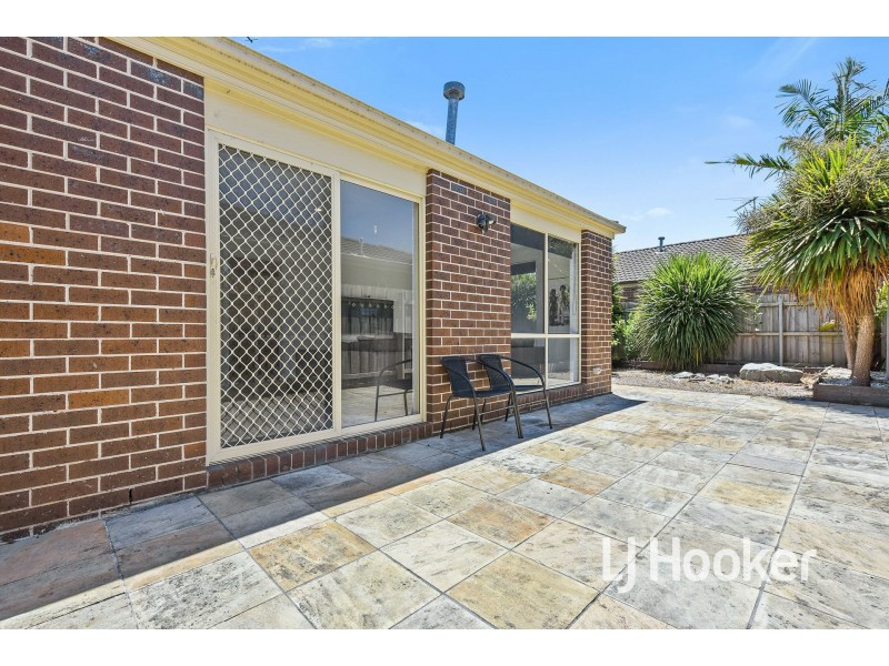 17 Grand Central Boulevard, Pakenham VIC 3810