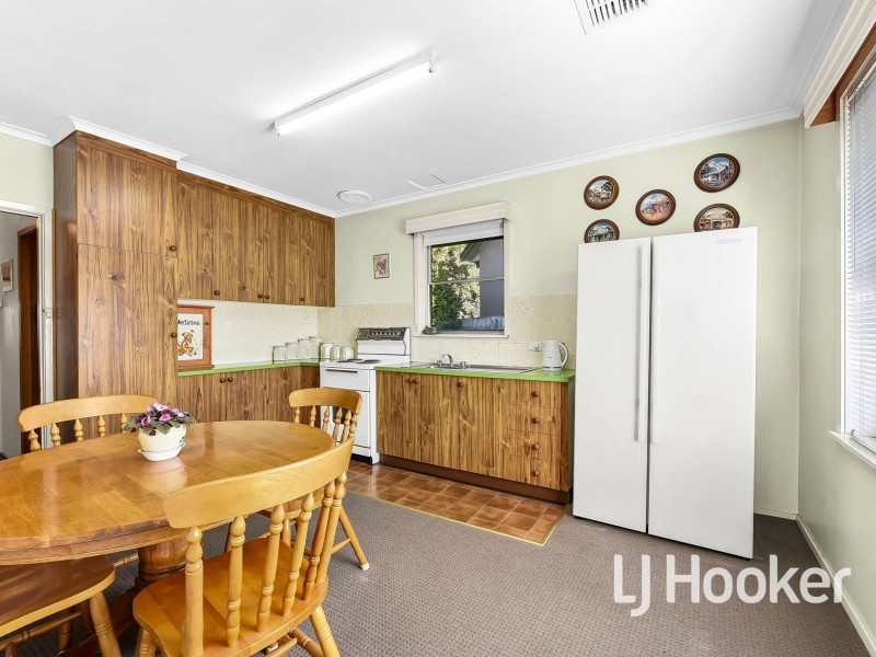 13 Deveney Street, Pakenham VIC 3810
