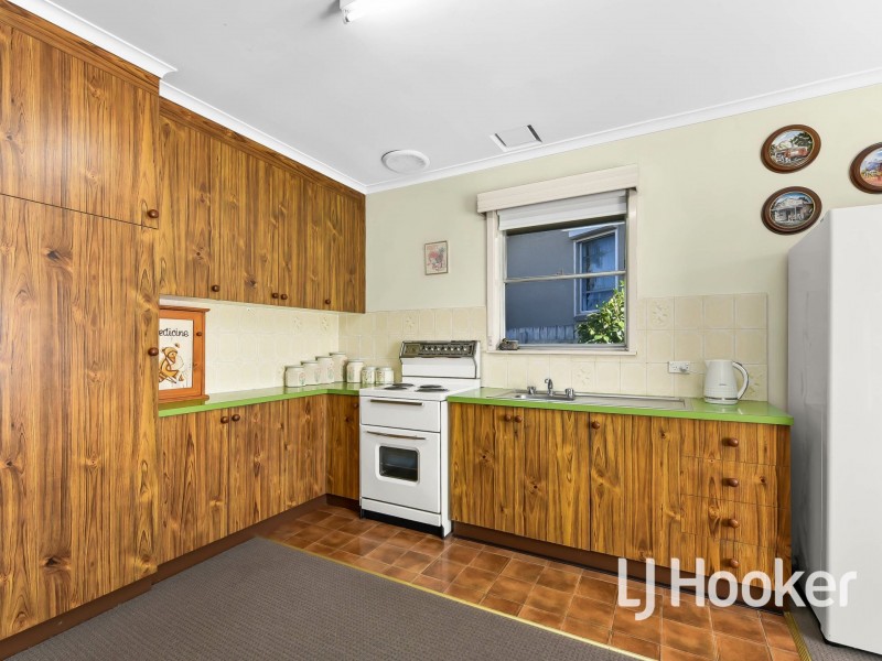 13 Deveney Street, Pakenham VIC 3810