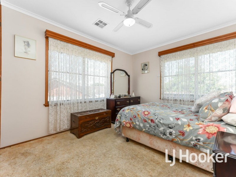 13 Deveney Street, Pakenham VIC 3810