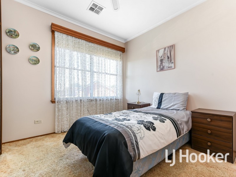 13 Deveney Street, Pakenham VIC 3810