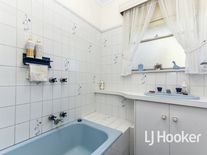 13 Deveney Street, Pakenham VIC 3810