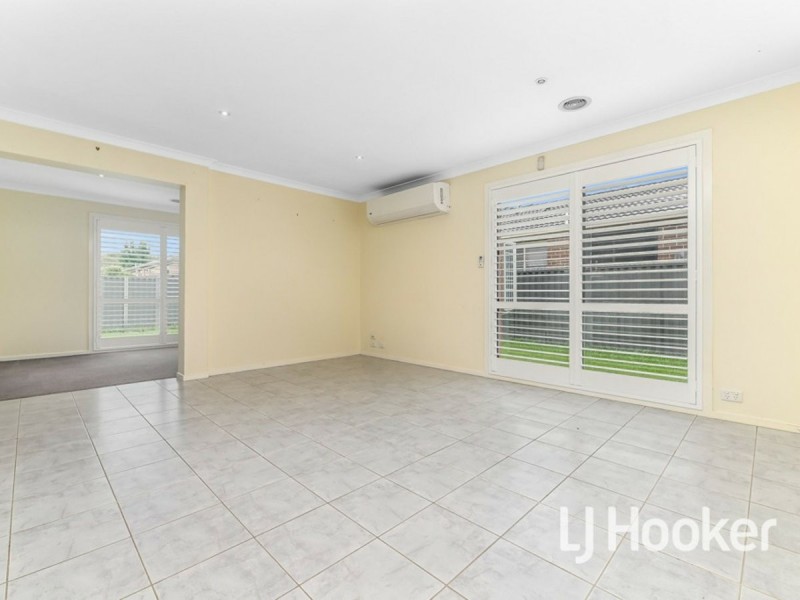 55 Pomegranate Way, Pakenham VIC 3810