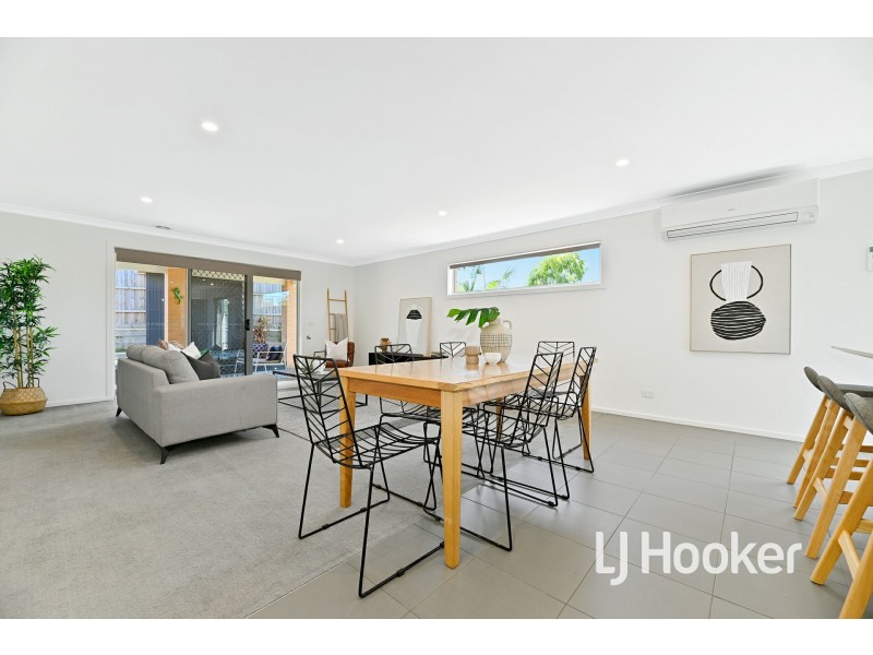 55 Mountford Rise, Pakenham VIC 3810