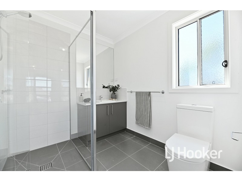 55 Mountford Rise, Pakenham VIC 3810