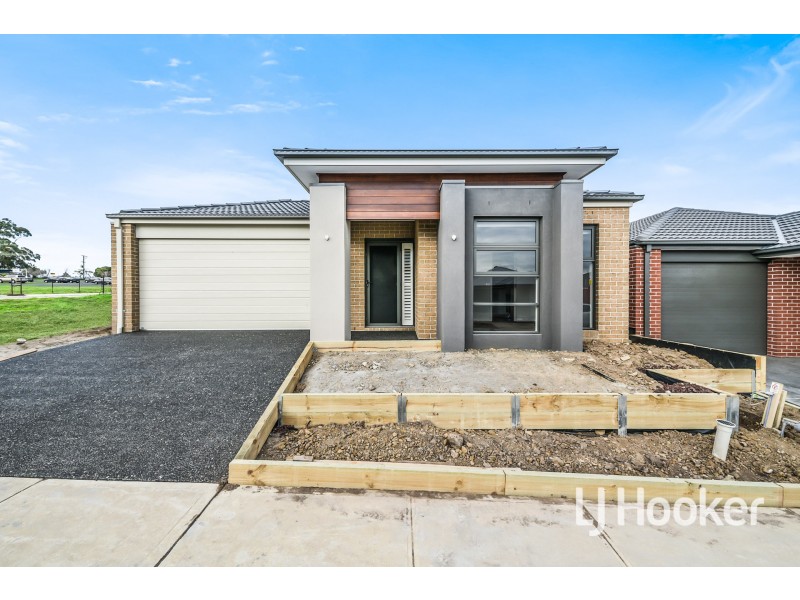 18 Papa Way, Officer VIC 3809