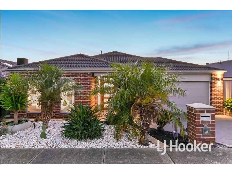 12 Quirk Road, Pakenham VIC 3810