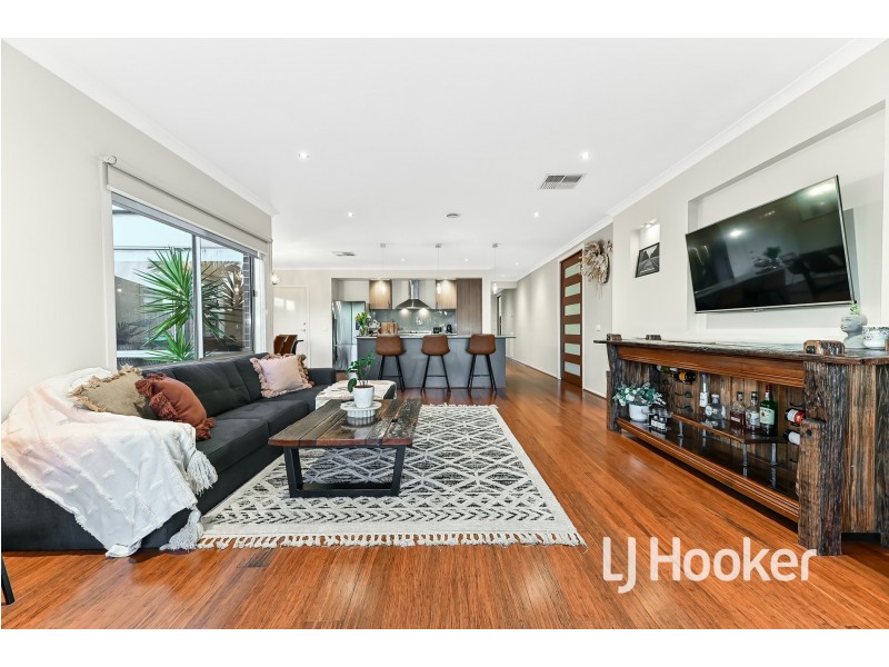 12 Quirk Road, Pakenham VIC 3810