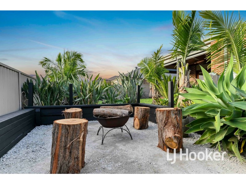 12 Quirk Road, Pakenham VIC 3810