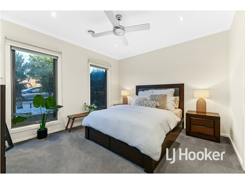 12 Quirk Road, Pakenham VIC 3810