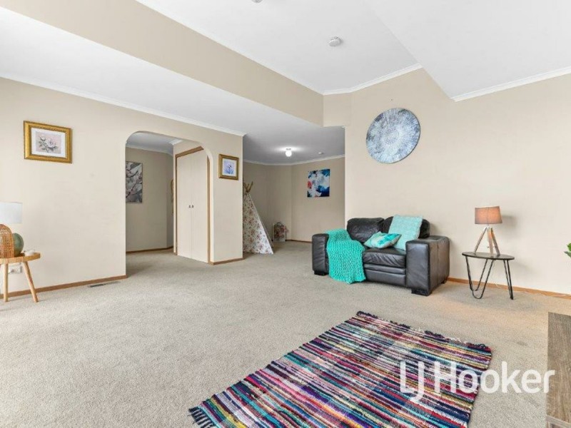 5 Greaves Court, Pakenham VIC 3810