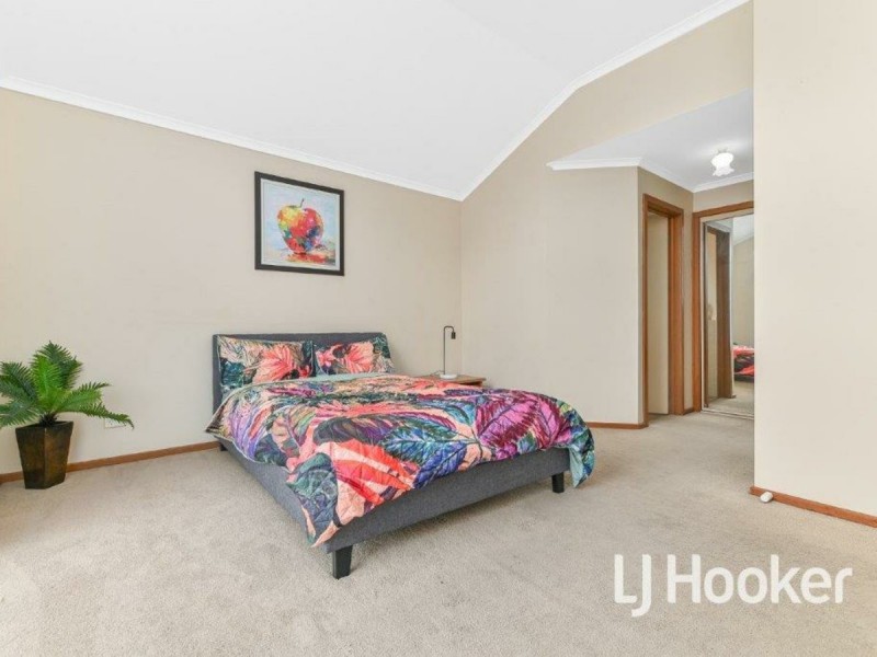 5 Greaves Court, Pakenham VIC 3810