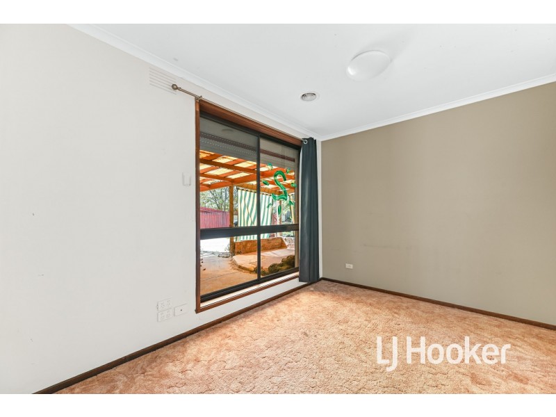 2 Sykes Court, Pakenham VIC 3810