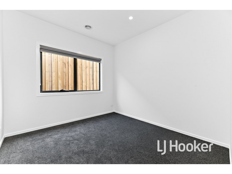 15 Capel Street, Nar Nar Goon North VIC 3812