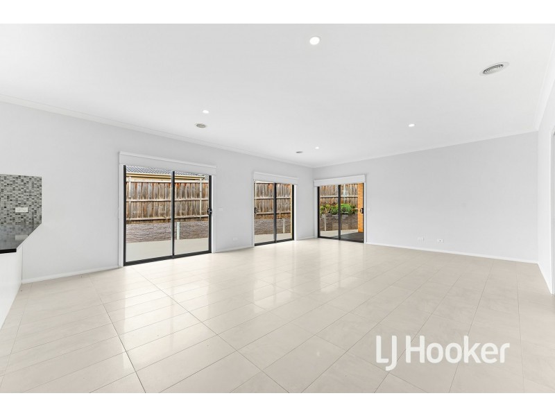 15 Boyd Avenue, Warragul VIC 3820