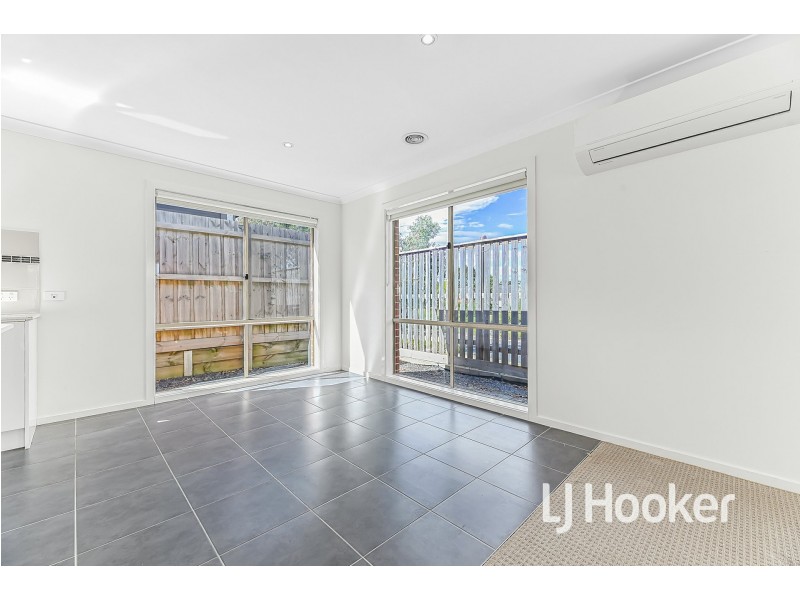 11 Premier Lane, Garfield VIC 3814