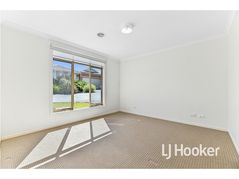 11 Premier Lane, Garfield VIC 3814