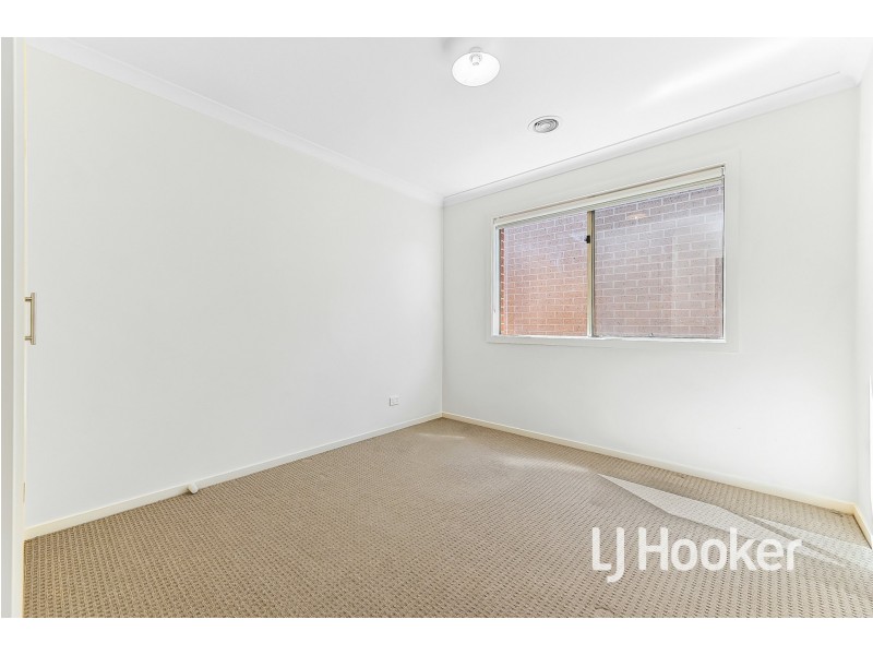 11 Premier Lane, Garfield VIC 3814