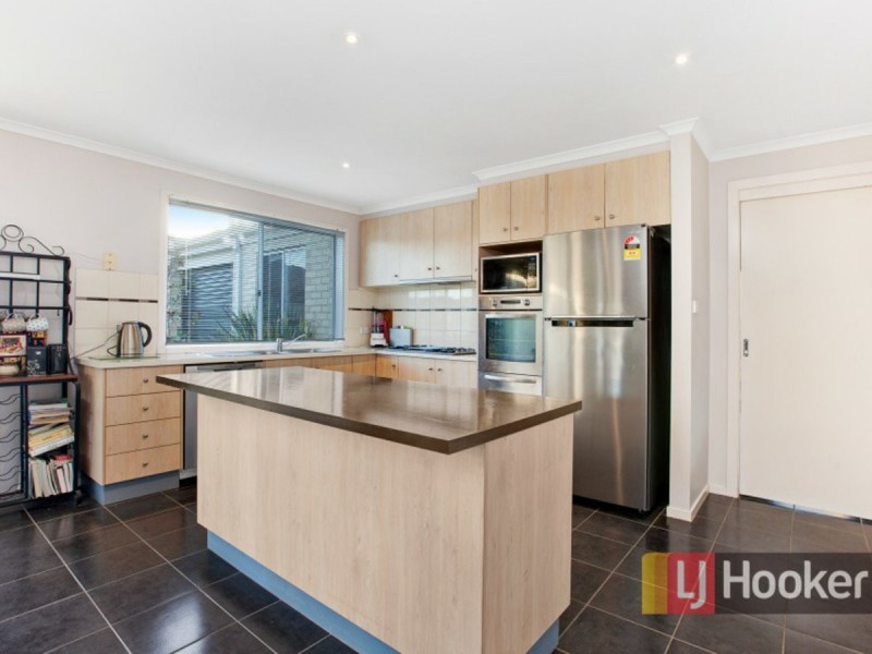 14 Jacaranda Way, Pakenham VIC 3810