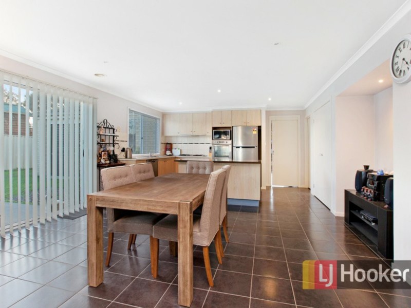 14 Jacaranda Way, Pakenham VIC 3810