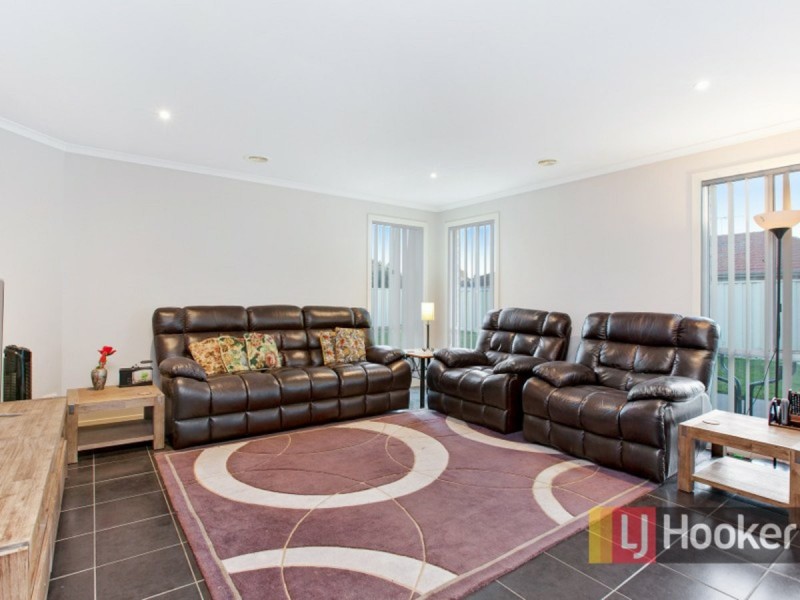 14 Jacaranda Way, Pakenham VIC 3810