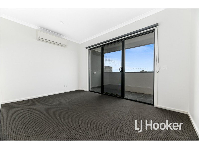 2 Rubus Way, Pakenham VIC 3810