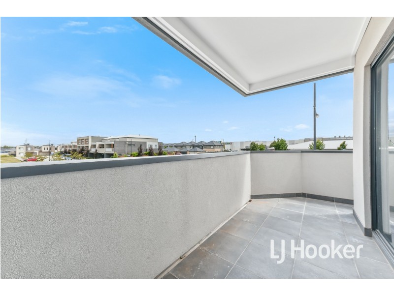 2 Rubus Way, Pakenham VIC 3810