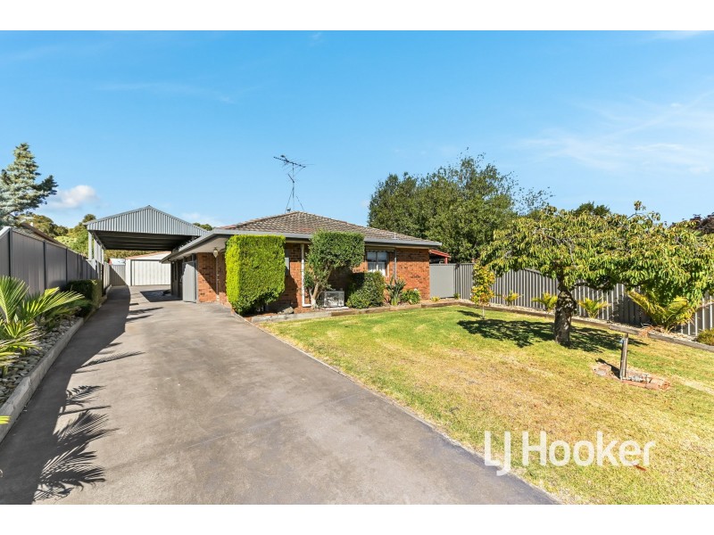 2 Beaumont Court, Pakenham VIC 3810